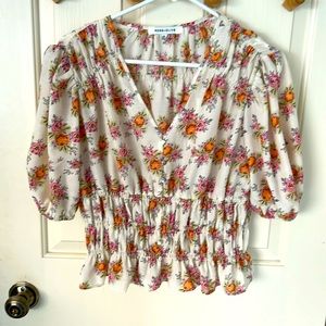 Boutique women’s top size M